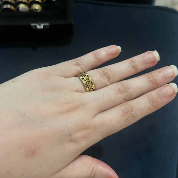 Tory Burch Chunky Ring - Picture 1 of 3